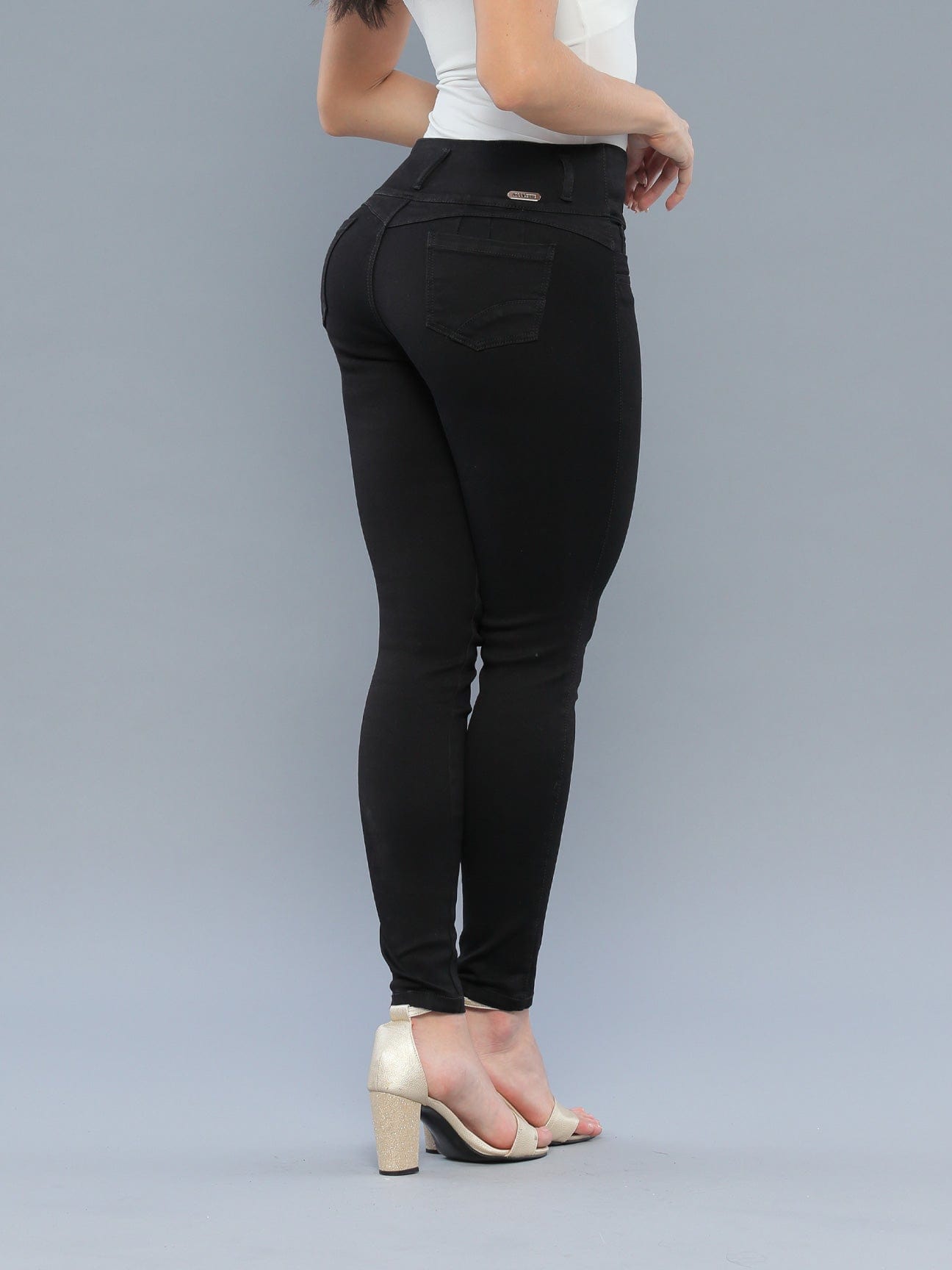 Ami Butt Lift Jeans - Style 15797