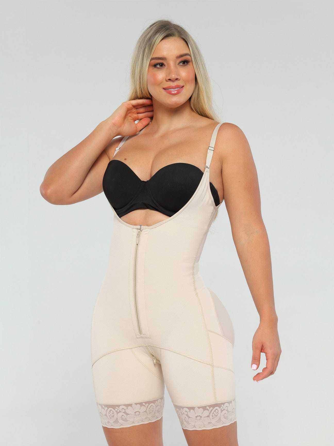 Ultra-Sculpt Faja z Zipperem i Okrągłym Podniesieniem Model CB451
