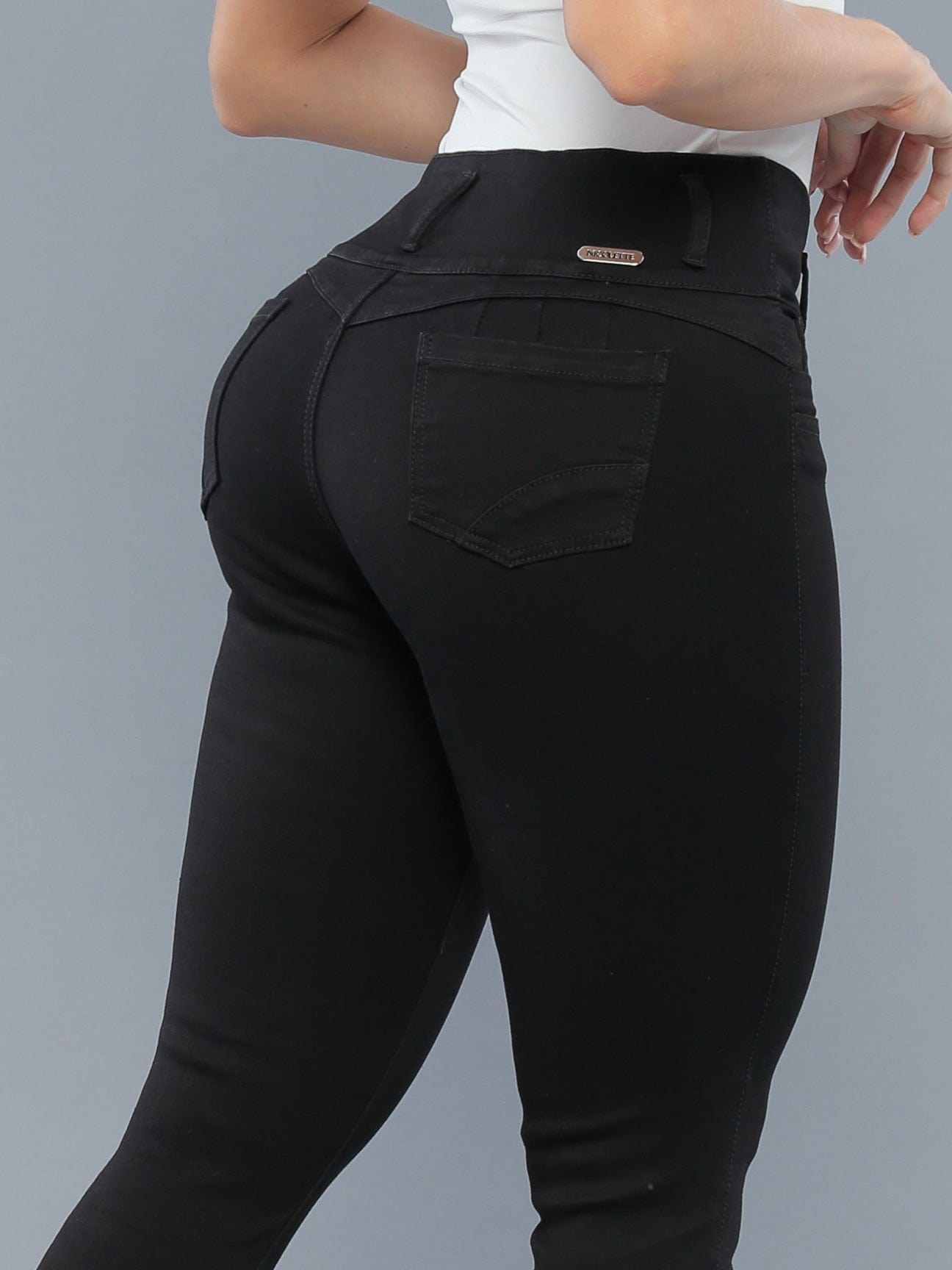 Ami Butt Lift Jeans - Style 15797