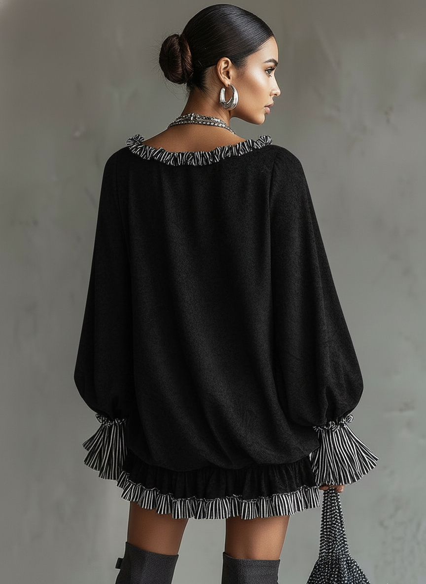 Czarna Mini Sukienka z Fausz Suede w Paski i Falbankami