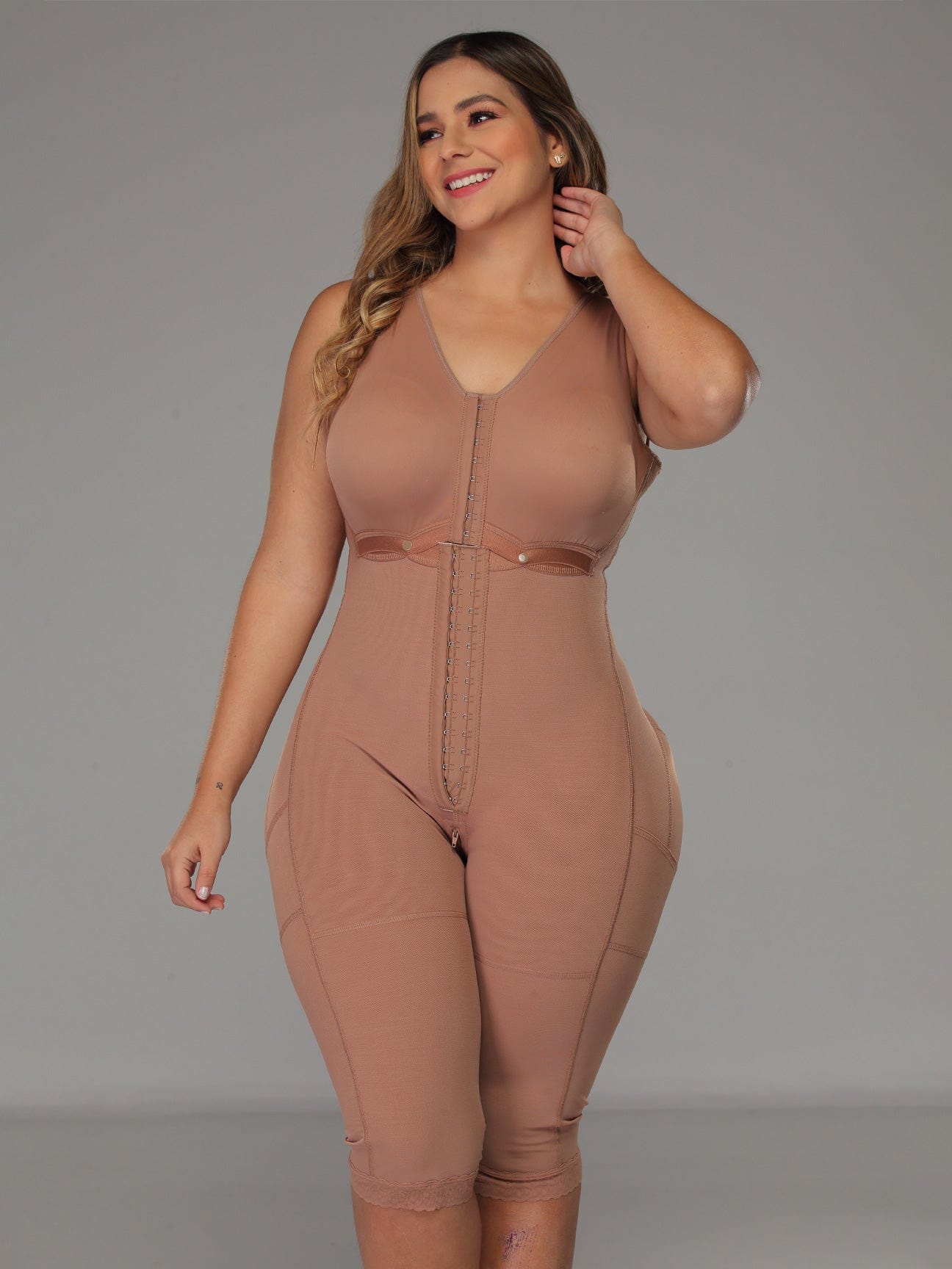 Faja Pooperacyjna Nad Kolano z Hakami NS052