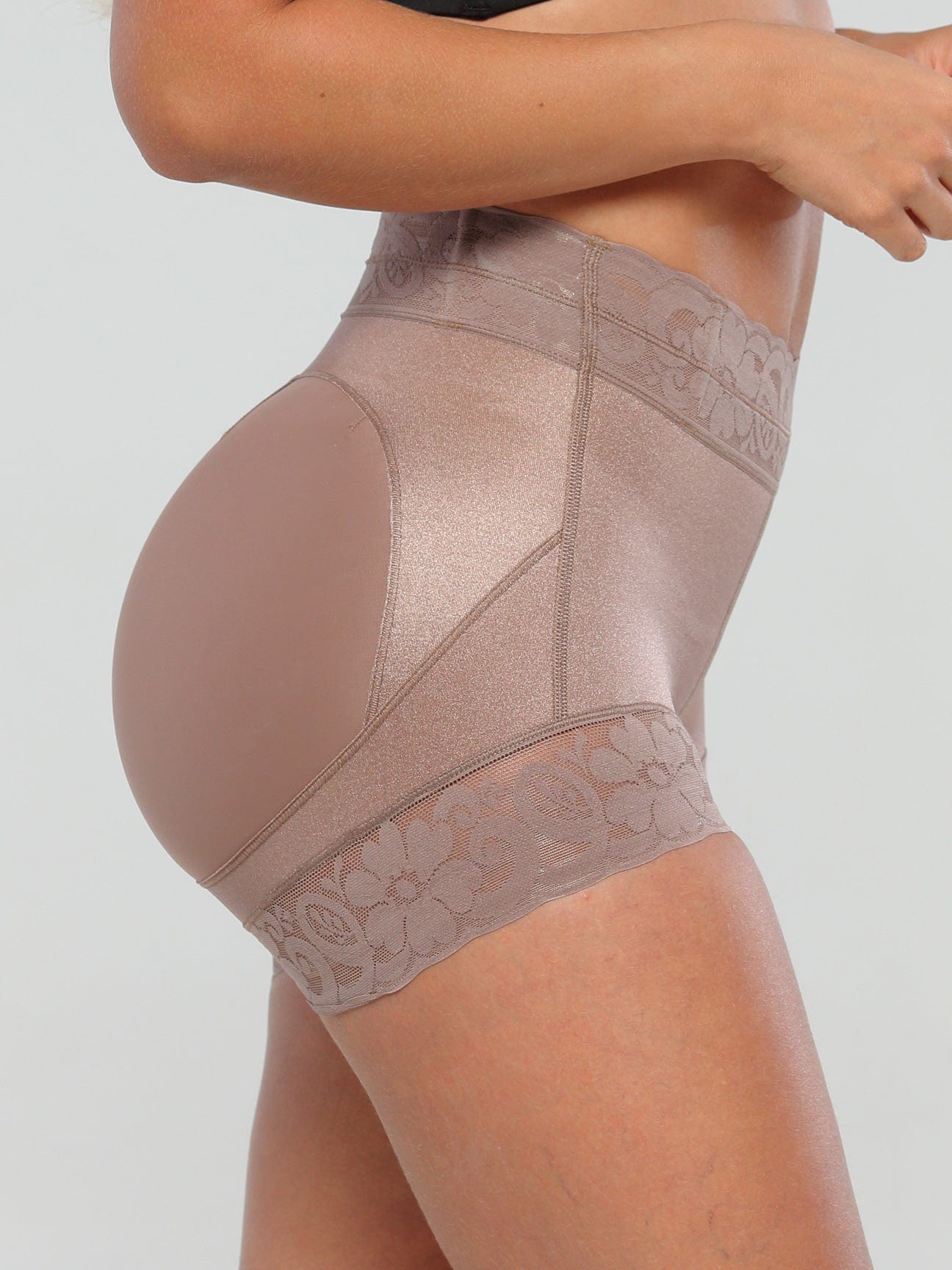 Szorty typu boyshorts z wysokim stanem z serii Premium – model CB004