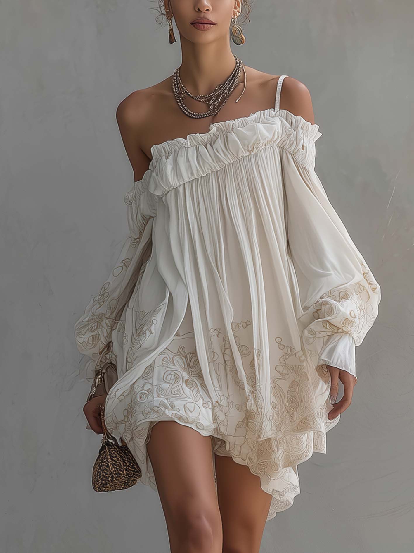 Biała Mini Sukienka Chiffon z Vintage Paisley na Jedno Ramię